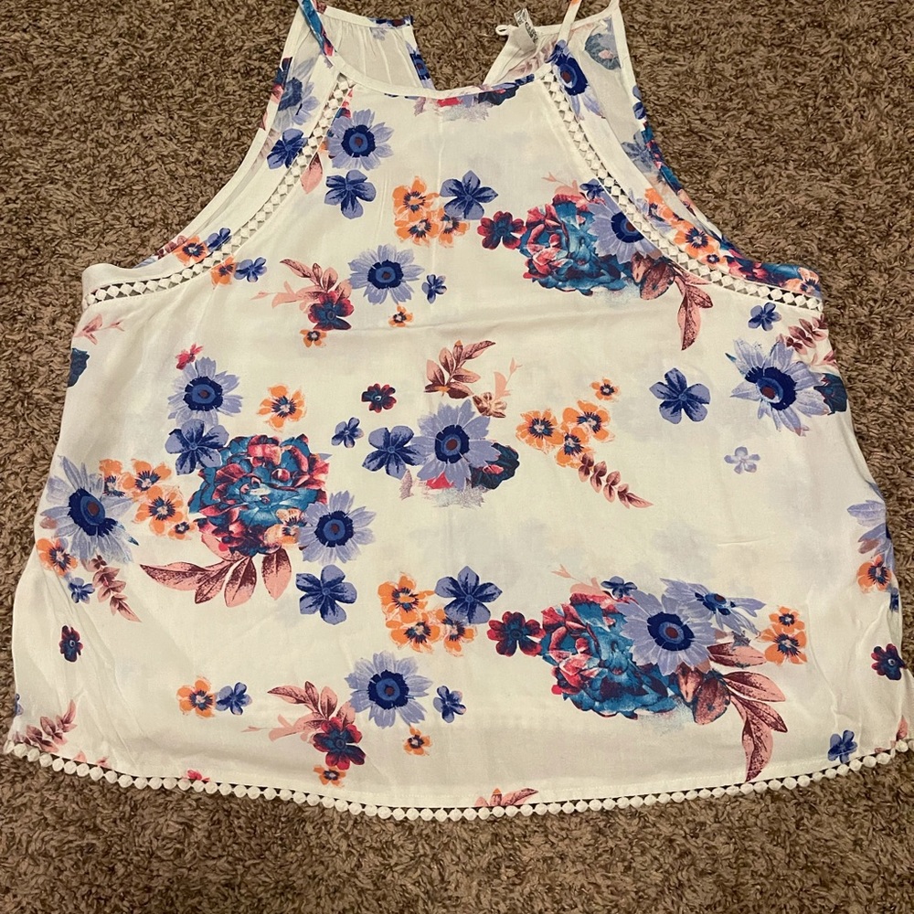 MUDD brand white tank top with flowers